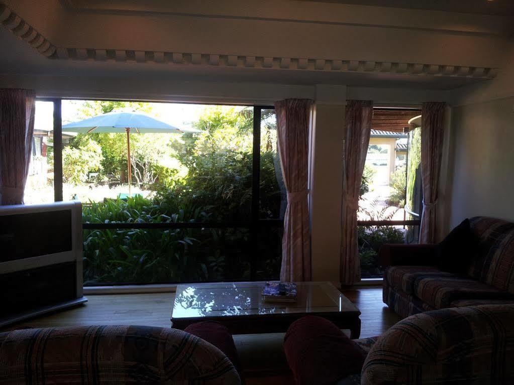 Aloha Lodge Beachside Accommodation ネルソン エクステリア 写真