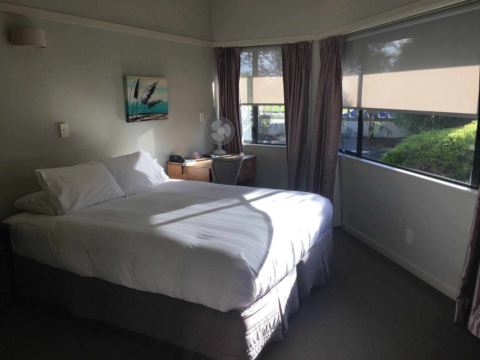 Aloha Lodge Beachside Accommodation ネルソン エクステリア 写真