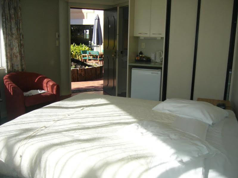 Aloha Lodge Beachside Accommodation ネルソン エクステリア 写真