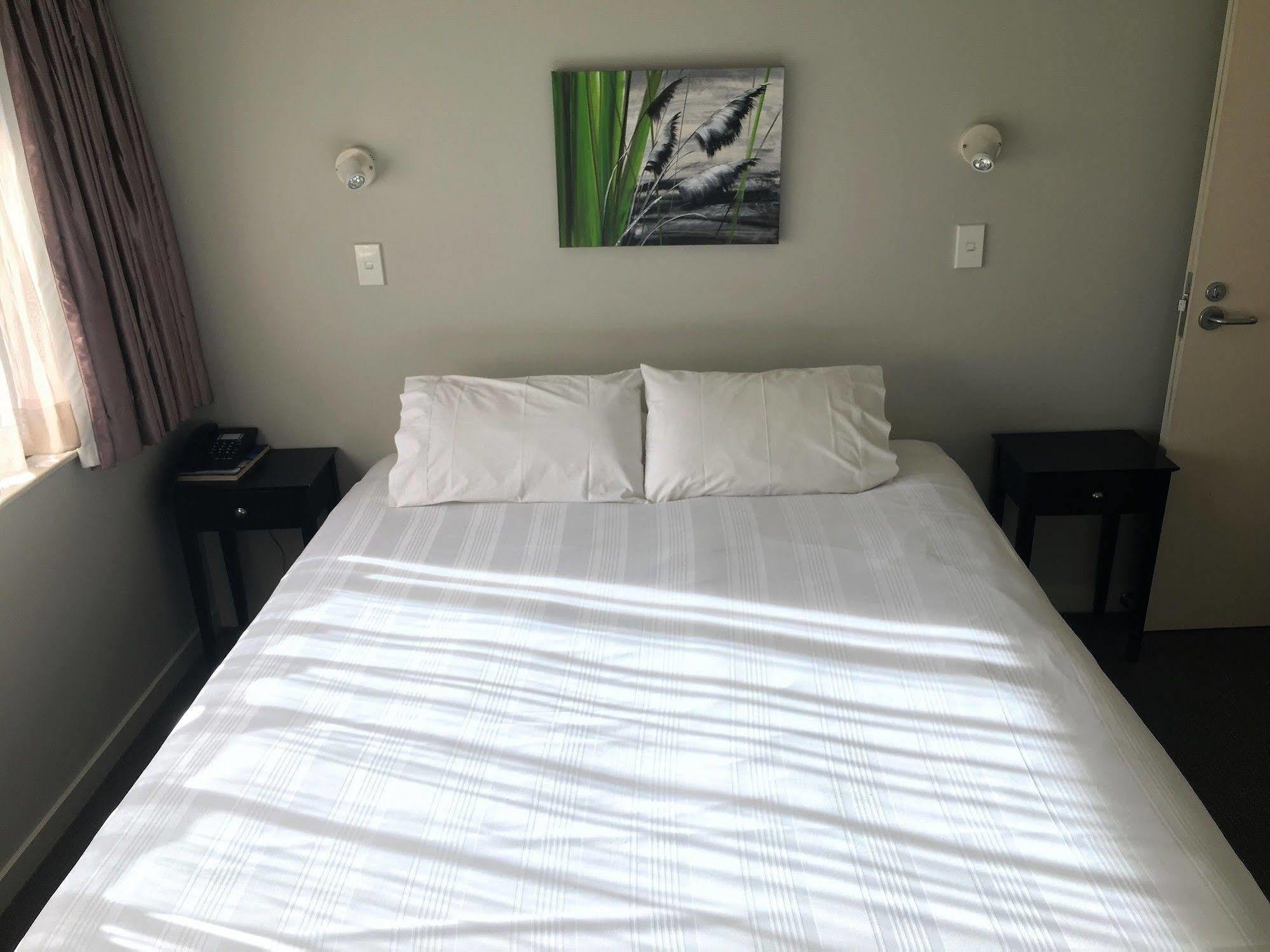 Aloha Lodge Beachside Accommodation ネルソン エクステリア 写真
