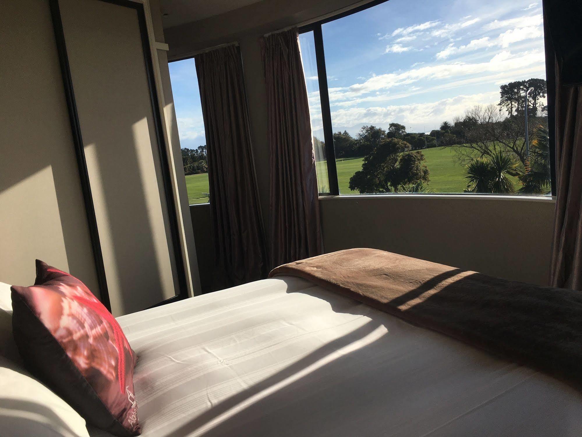 Aloha Lodge Beachside Accommodation ネルソン エクステリア 写真