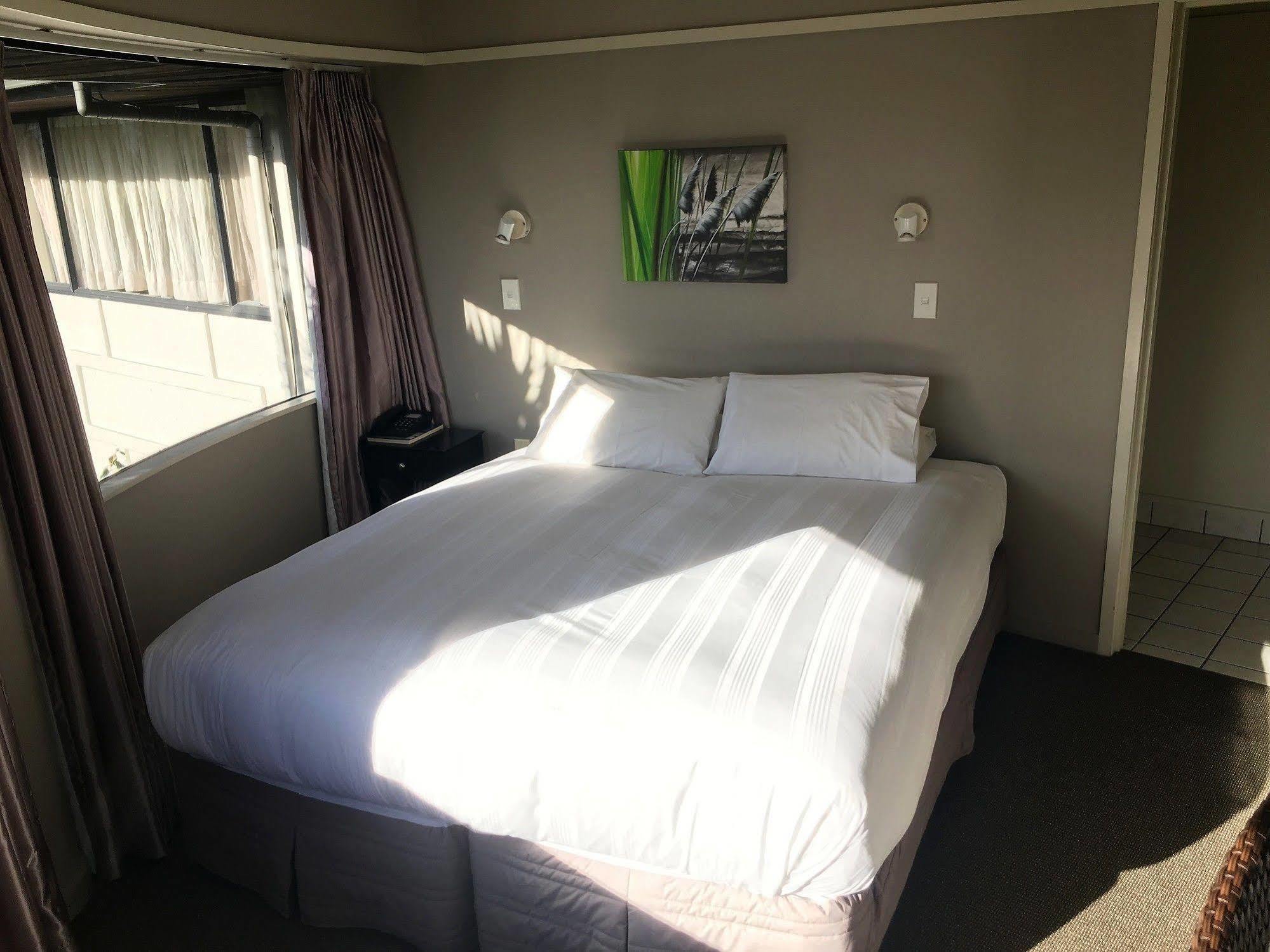 Aloha Lodge Beachside Accommodation ネルソン エクステリア 写真